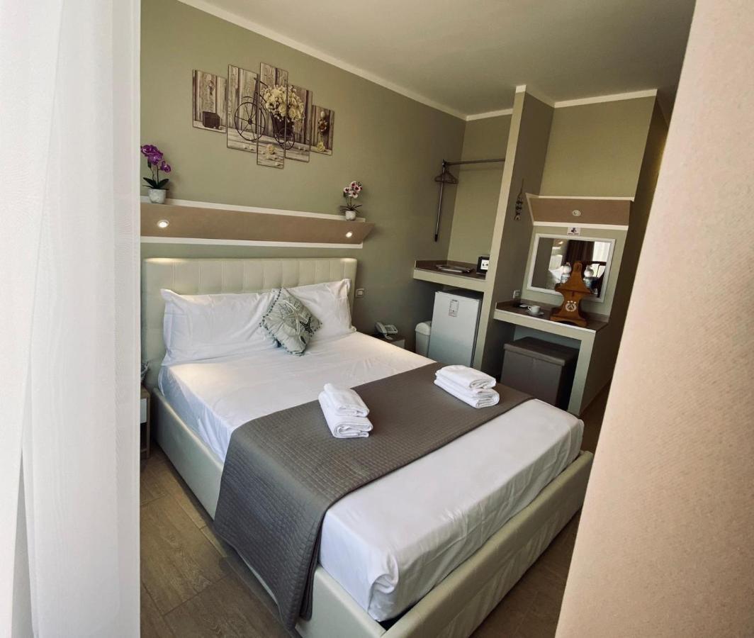 Atico Hotel Desenzano del Garda Exteriér fotografie